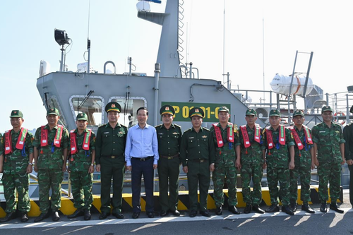 Hải đội Biên phòng 2 BĐBP tỉnh Quảng Ninh vinh dự thực hiện nhiệm vụ đưa Chủ tịch nước ra thăm đảo Cô Tô
