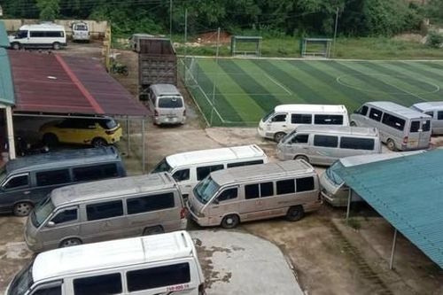 Bắt giữ 15 ô tô tải van vận chuyển gỗ và đường kính lậu