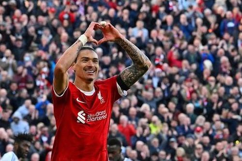 Hàng tấn công bùng nổ giúp Liverpool thắng dễ Nottingham Forest