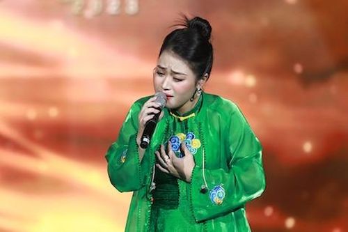 Quán quân Tiếng hát Hà Nội 2023 trao cho giọng ca 18 tuổi của Hà Tĩnh