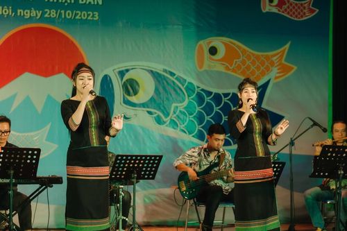 Dân ca nổi tiếng của Việt Nam được dịch sang tiếng Nhật