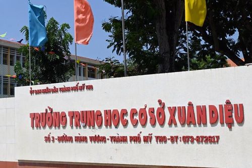 Không xếp thi đua một phòng GD-ĐT do có thầy giáo dâm ô nữ sinh