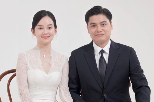 Ly Kute khoe cận mặt ông xã sau lễ cưới bất ngờ, nói gì về quyết định hôn nhân?