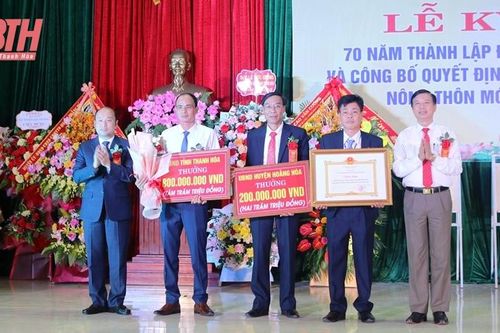Kỷ niệm 70 năm thành lập Đảng bộ xã Hoằng Giang và công bố quyết định xã đạt chuẩn NTM nâng cao