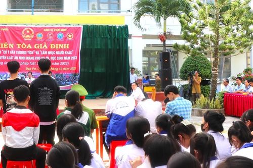 Đak Pơ: Phiên tòa giả định xét xử tội 'Cố ý gây thương tích' và 'Làm nhục người khác'