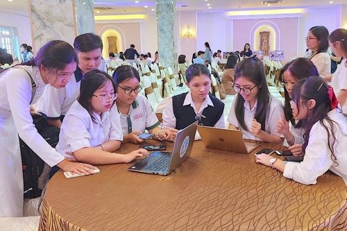 Hội thảo 'Học sinh với lối sống xanh' tại Gia Lai