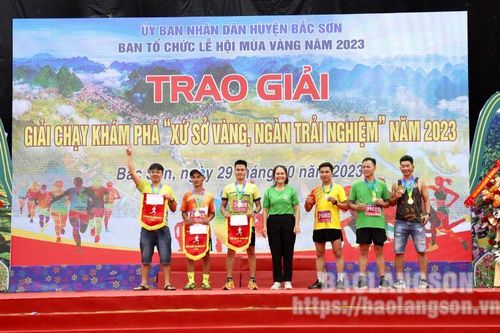 Hơn 770 vận động viên tham gia giải chạy 'Xứ sở vàng, ngàn trải nghiệm' năm 2023