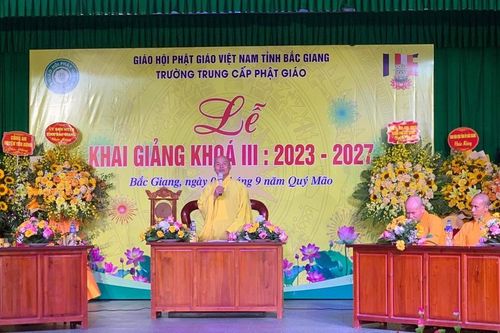 Bắc Giang: Trường Trung cấp Phật học tỉnh khai giảng khóa III năm học 2023-2027