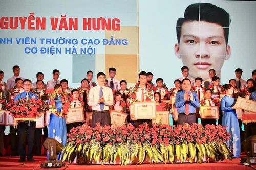 Nguyễn Văn Hưng và câu chuyện bỏ đại học sang cao đẳng, nhiều lần 'vượt vũ môn' với thành tích đáng nể