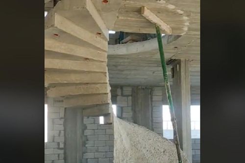 Cầu thang quái dị thế này chắc chỉ dành cho người nhện?