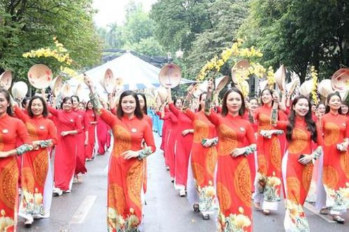 Đồng diễn Áo dài 'Phụ nữ Thủ đô - hội nhập phát triển' năm 2023