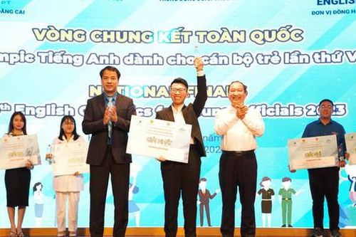 Thí sinh của Viettel giành giải Nhất chung kết Cuộc thi Olympic tiếng Anh dành cho cán bộ trẻ