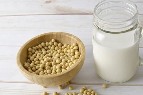 Sữa đậu nành có tốt hơn sữa bò không?