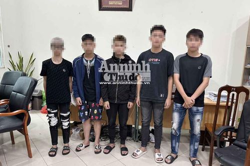 Cướp giật điện thoại không mở được khóa, nhóm thanh niên đập vỡ màn hình bán linh kiện