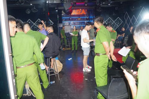 Đột kích quán Pub 'Lai Zai', phát hiện nhóm nam nữ tụ tập 'bay lắc'