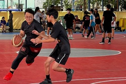 Trường chuyên thay đổi để thích ứng