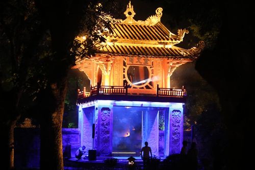Ra mắt tour trải nghiệm đêm Văn Miếu - Quốc Tử Giám