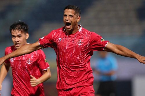 V-League và 'cơn địa chấn' tại sân Hàng Đẫy