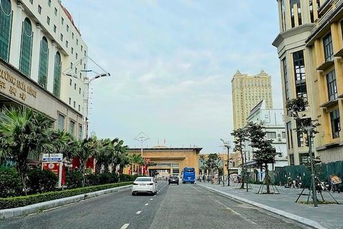 Quảng Ninh thí điểm hoạt động xe ô-tô du lịch tự lái