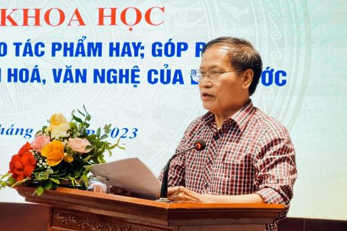 Tiếp tục đổi mới văn học thế nào?