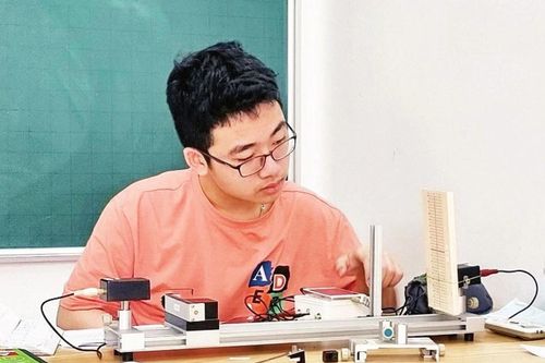 Võ Hoàng Hải tiếp tục lập kỳ tích tại các kỳ thi Olympic Vật lý