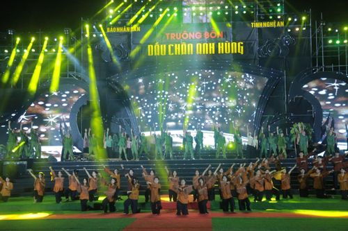 Đặc sắc Chương trình nghệ thuật 'Truông Bồn - Dấu chân anh hùng'