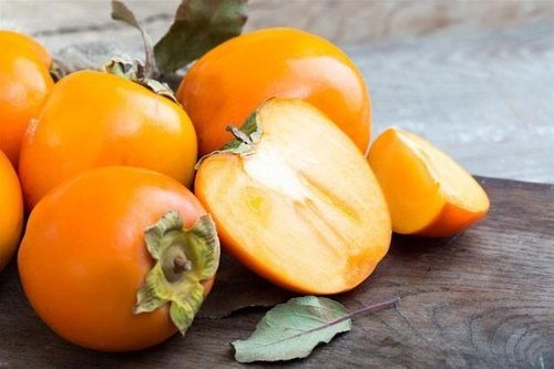 Cô gái trẻ nhập viện sau 10 ngày ăn hồng ngâm