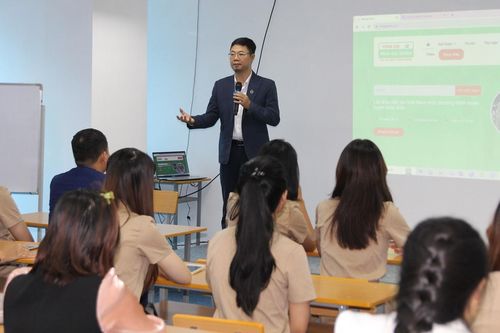 'Nhà ga xanh' - CLB cân bằng cảm xúc cho trẻ vị thành niên