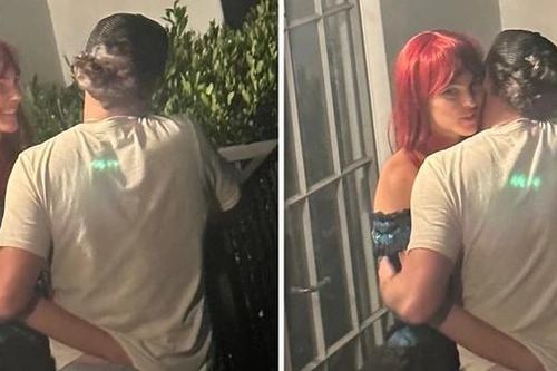 Hành động thân mật quá trớn của Leonardo DiCaprio và bạn gái kém 24 tuổi