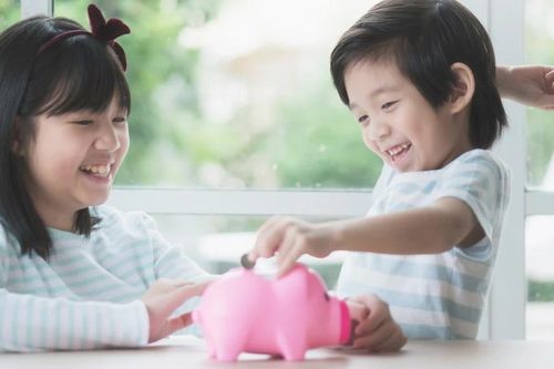 Nói với con về tiền