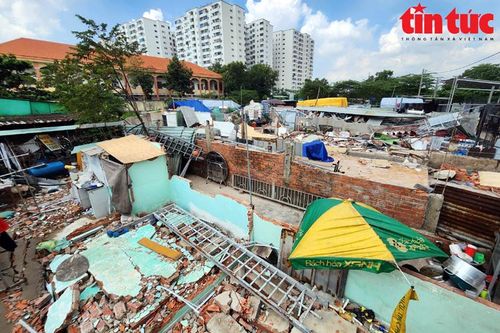TP Hồ Chí Minh: Tháo dỡ nhà xây trái phép trên đất nông nghiệp ở quận Bình Tân