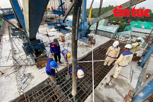 TP Hồ Chí Minh: Hợp long nhịp chính cầu Nam Lý, phấn đấu thông xe vào ngày 2/9/2024