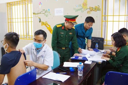 Cận bao nhiêu độ không phải đi nghĩa vụ quân sự?