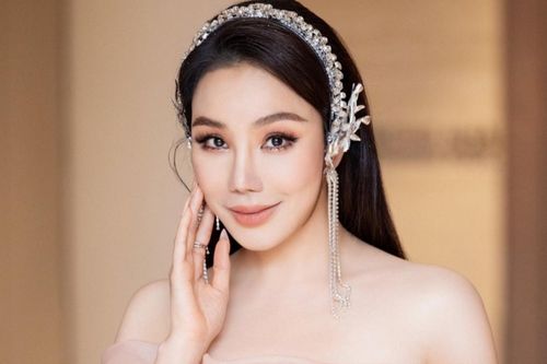 Gương mặt 'lúc này lúc khác' của Hồ Quỳnh Hương, phải dụi mắt nhiều lần mới nhận ra