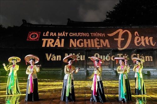 Tour đêm Văn Miếu – Quốc Tử Giám: Tinh hoa đạo học
