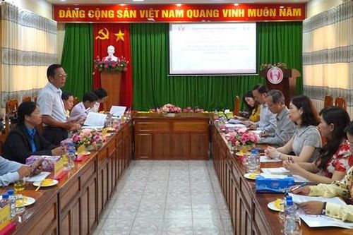 Tiếp tục đẩy mạnh Phong trào thi đua 'Cả nước chung sức xây dựng nông thôn mới'