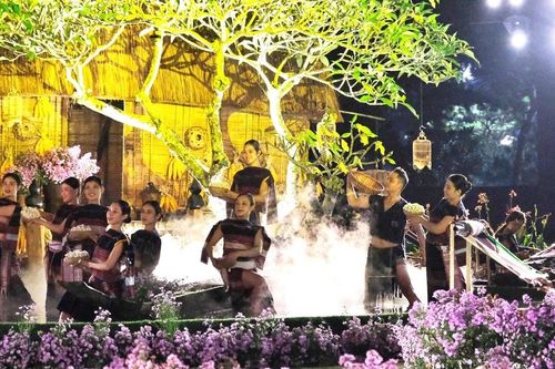 Chương trình nghệ thuật thời trang thổ cẩm 'Gia Lai ơi': Tôn vinh giá trị di sản