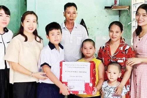 Chung sức vì người nghèo