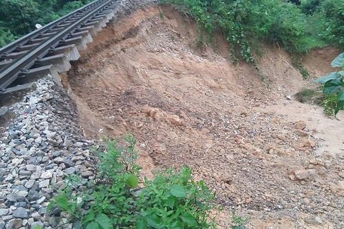 Hà Tĩnh: Mưa lũ tiếp tục diễn biến khó lường, gây nhiều thiệt hại