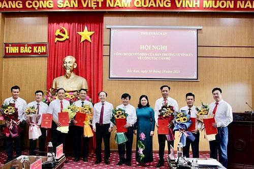 Bắc Kạn: Tiếp tục điều động, luân chuyển loạt cán bộ