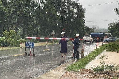 Miền Trung mưa có thể trên 400mm, nguy cơ lũ quét, sạt lở đất