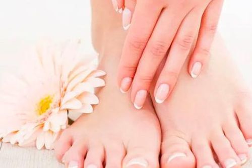 Mùa lạnh ngâm chân nước nóng mỗi ngày có tốt cho sức khỏe? 4 kiểu người này tốt nhất không nên!