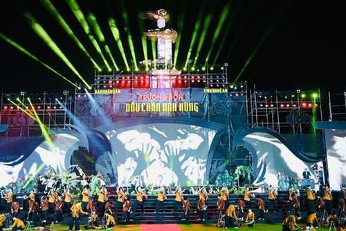 Xúc động Chương trình nghệ thuật đặc biệt 'Truông Bồn – Dấu chân anh hùng'
