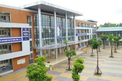 Không cho học sinh đi xe đạp đến trường, hiệu trưởng ở Hà Nội lý giải ra sao?