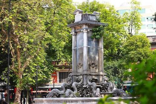 Hiện trạng đài phun nước hơn 120 tuổi trước ngày đại trùng tu