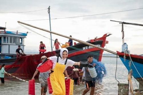Miu Lê thừa nhận tham lam, muốn MV mới thành công hơn 'Vì Mẹ Anh Bắt Chia Tay'