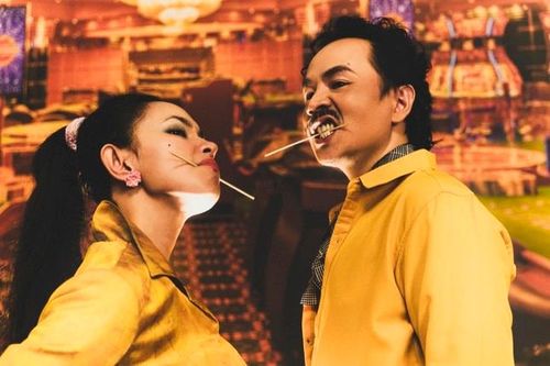Binz vào vai ông xã của Châu Bùi trong bộ ảnh Halloween đậm chất điện ảnh