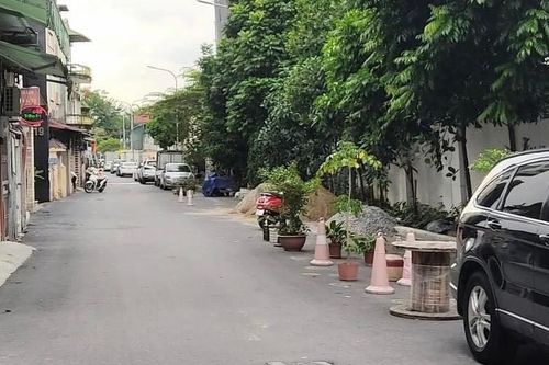 Xử lý trật tự đô thị trong ngõ 99 đường Xuân La