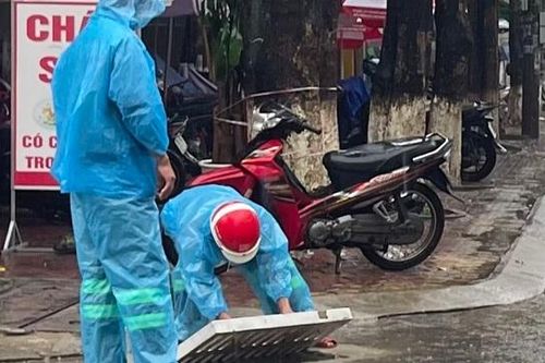Quảng Ngãi: Bung nắp cống để chống ngập đô thị