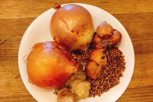 Bí quyết nấu món phở gà tuyệt hảo với hạt mùi